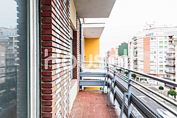  Venta de piso con terraza en La Lastra (León)